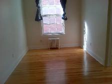 186 Johnson St. – Spacious 5 Bedroom House close to Queen’s! - Photo 2