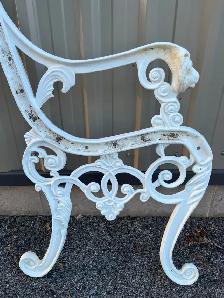 CAST IRON PARK BENCH ENDS - Photo 3