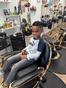 hiring barber shop - Photo 2