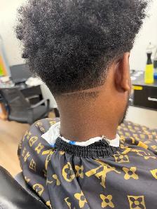 hiring barber shop - Photo 4