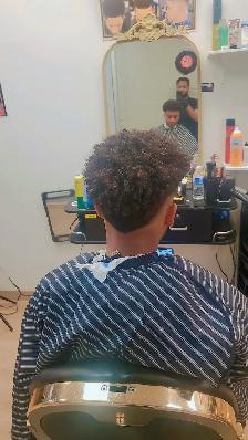 hiring barber shop - Photo 7