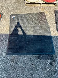 Power Fist Anti-Fatigue Bubble Mats