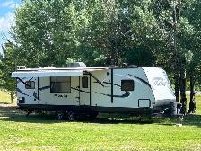 Beautiful Couples Trailer - Photo 3