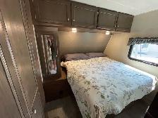 Beautiful Couples Trailer - Photo 8