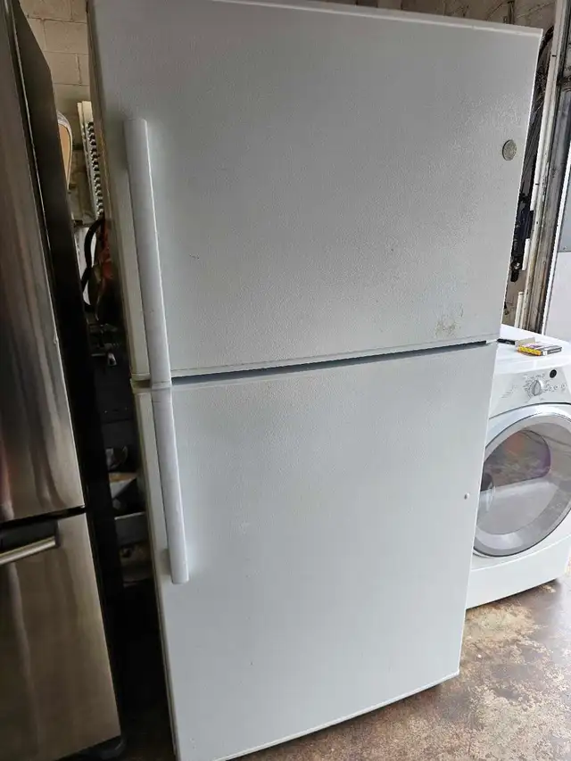 ge Refrigerator like new