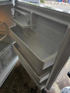 ge Refrigerator like new - Photo 6