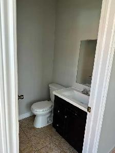 one bedroom apartment in a security building downtown Simcoe - Photo 8