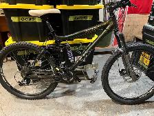 giant AC mtn bike