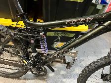 giant AC mtn bike - Photo 2