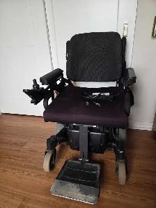 Invacare Power Wheelchair - Photo 2