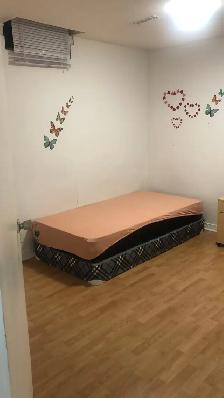 2 Private room Available at Middlefield and Steels Immediately - Photo 3