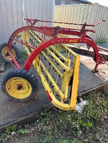 New Holland 256 hay rake for sale! - Photo 2