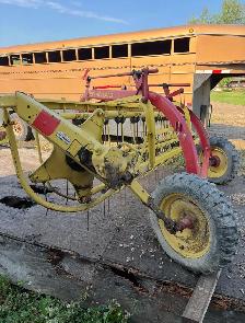 New Holland 256 hay rake for sale! - Photo 3