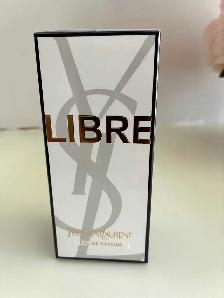 perfumes and colognes - Photo 3
