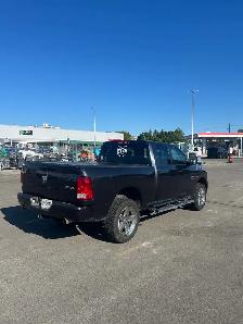 2018 Dodge Ram 1500ST - Photo 2