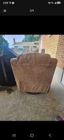 Recliner Chair for Sale - Photo 2