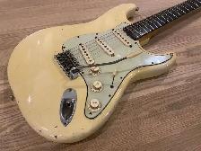 1963 Fender Stratocaster – Olympic White, All Original, Vintage - Photo 2