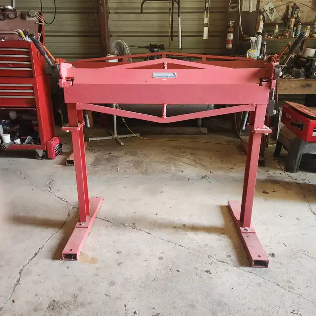 Sheet metal break