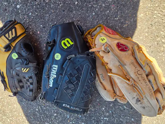 Baseball / Softball Gloves for Sale