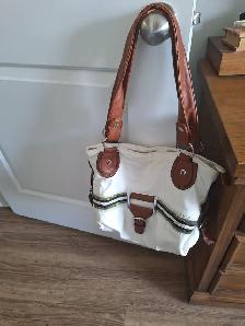 Purses, Shoulder bags - Photo 3