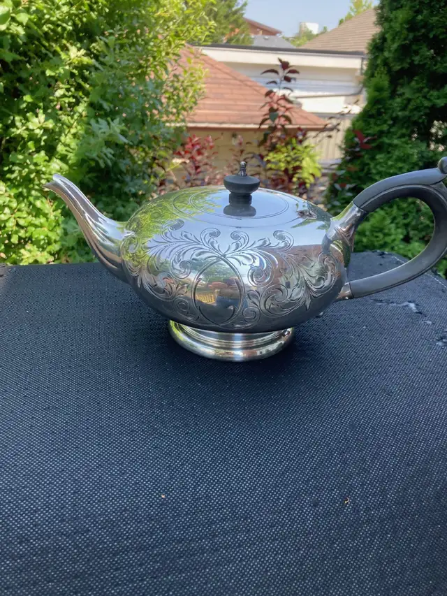 Vintage Silver Plated Jeannie Teapot