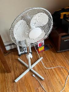 Pedestal fan