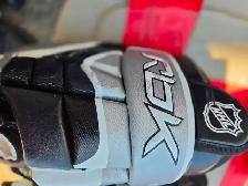 Hockey Gloves for Sale