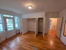 Grand 6 1/2, 1495 pc, 3 chambres, 6 électros,1 sep 2026