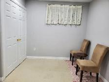 Yonge / Cummer  Quiet & Clean Room Rent - Photo 3