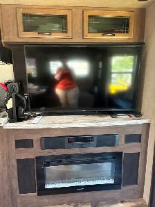 2019 Sierra camper with loft. - Photo 7