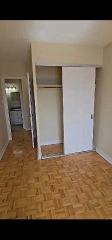 Room for rent In North York - Photo 4