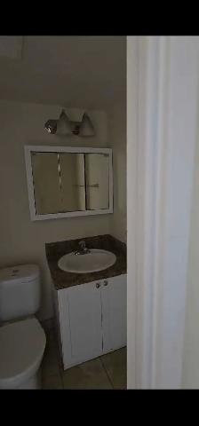 Room for rent In North York - Photo 5