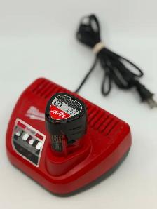 Milwaukee 3622-20 Green Cross Line Laser Level Kit - $299 - Photo 8