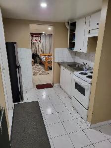 Basement unit for rent - Photo 5
