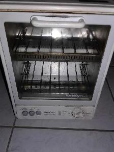 Electronic liquid boiler & toaster oven  $10 each / $15 for both - Photo 3