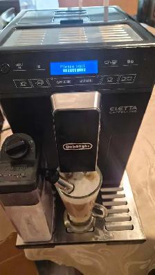 Delonghi Eletta Cappuccino  with milk carafe - Photo 2