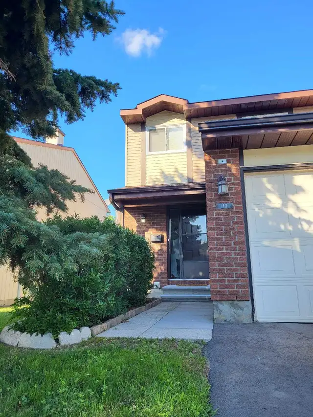 Bright 3 bed, 3 bath in Kanata for rent