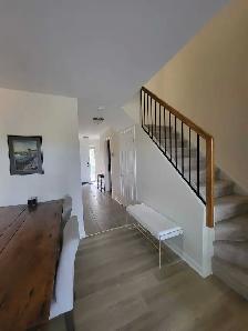 Bright 3 bed, 3 bath in Kanata for rent - Photo 2
