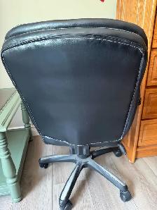 swivel chair - Photo 2