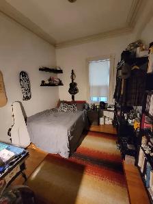 Room for Rent in 3BR Apt –Queen & Gladstone – Utilities Included