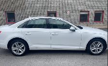 2017 Audi A4 AWD - Komfort Package - Perfectly Maintained - Photo 4