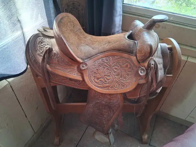 Western Saddle Leather with Swade Seat