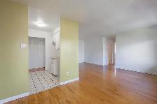 4 1/2 VIEUX-LONGUEUIL CHAUFFAGE & EAU CHAUDE INCLUS - Photo 2