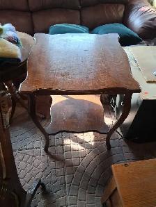 Antique Tiger Oak Side Table Solid Wood bBeautiful Grain - Photo 2