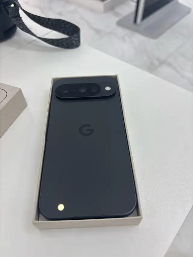 Vente rapide - Pixel 10 - 128 g dans la boite jamais utiliser