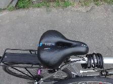 VÉLO HYBRIDE EN ALUMINIUM, PLUS ACCESSOIRES, 140$ LE TOUT. - Photo 3