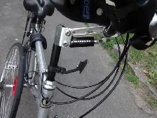 VÉLO HYBRIDE EN ALUMINIUM, PLUS ACCESSOIRES, 140$ LE TOUT. - Photo 8