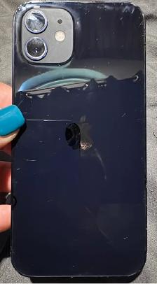 iPhone 12 - Photo 3