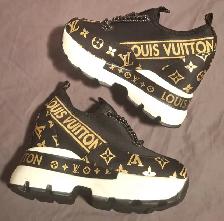 Beautiful Fashion Running Shoes (Size US6.5-7).
