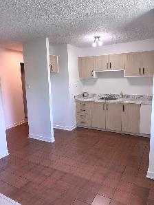 3½ Tout Inclus   Stationnement — 50% de Rabais 1er Mois! - Photo 9